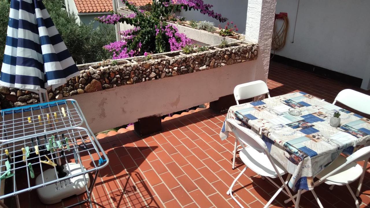 Apartmani "Lorenzo" Novalja Exterior photo